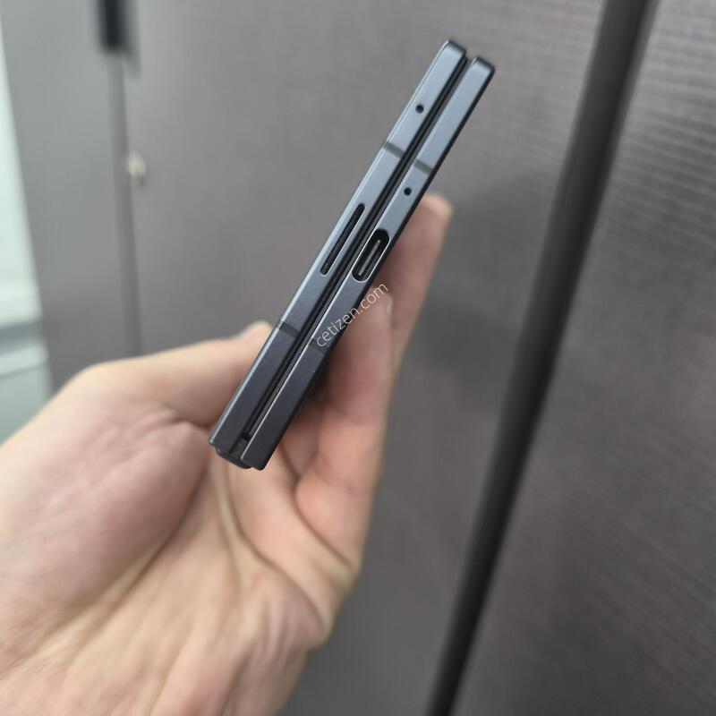 ����������7 512GB