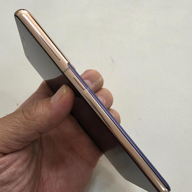 ������ S21���̿÷� ���ܻ� ��������