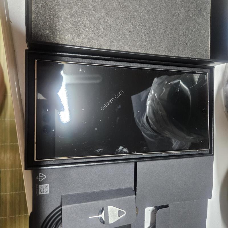 S24��Ʈ�� ƼŸ���׷��� 512G �ʴϴ�(�ڱ���)