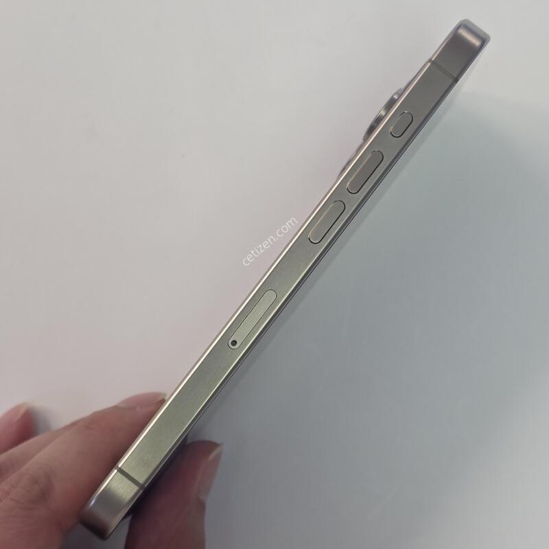 �� ������15���� 256G �׷��� ������ ���͸�100% ����SSS (�������̽�,��ȭ�ʸ�)