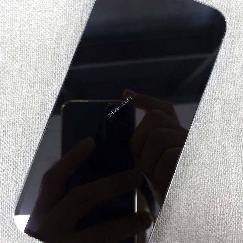 ������ 13 ���� 128G �Ǹ��մϴ�