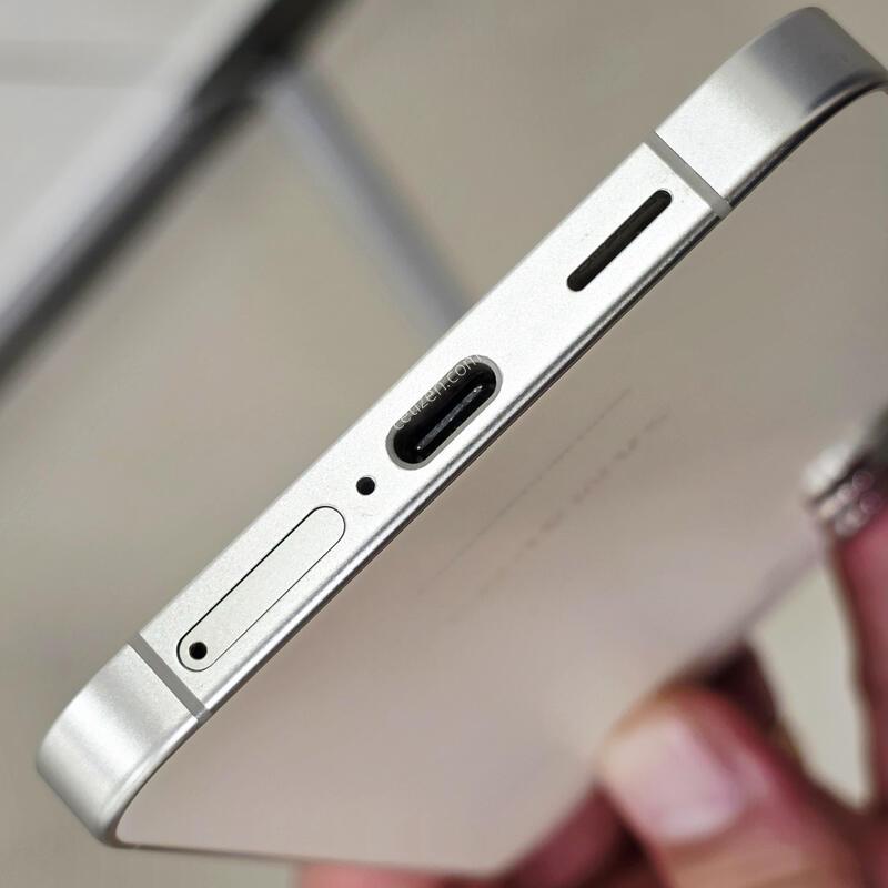 ������ S24 �÷��� ũ���� 512GB ���� A�� �Ǹ�