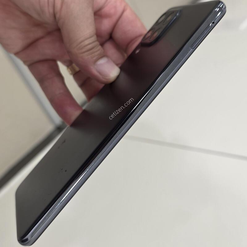 ������ ����3 128GB �׷��� ������ �� �Ǹ�