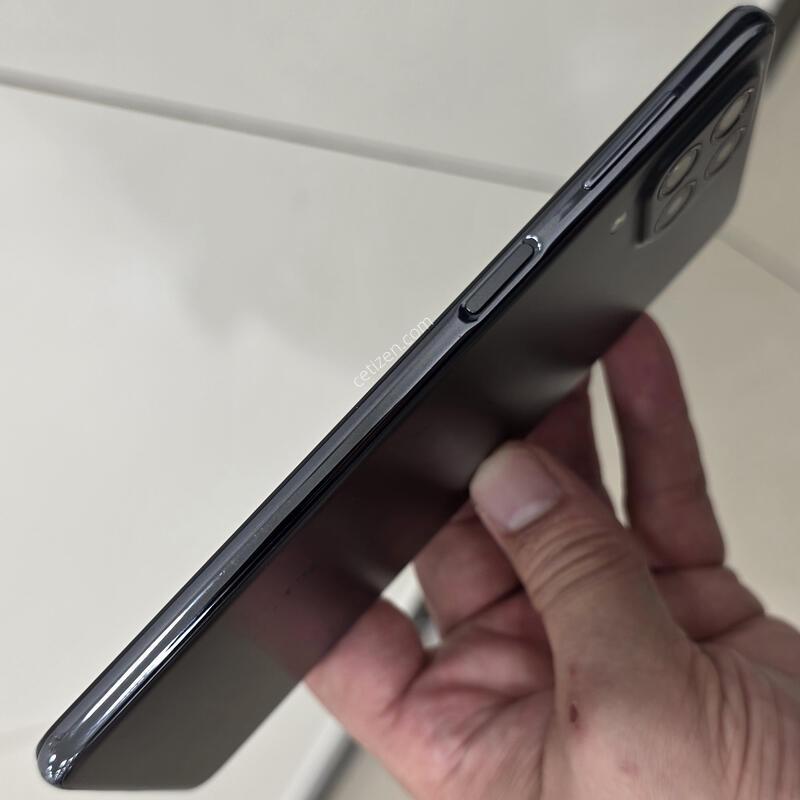 ������ ����3 128GB �׷��� ������ �� �Ǹ�