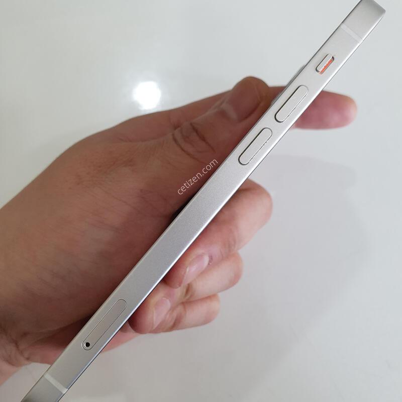 ������12 128G ���ܻ� ������ �߰��� �����