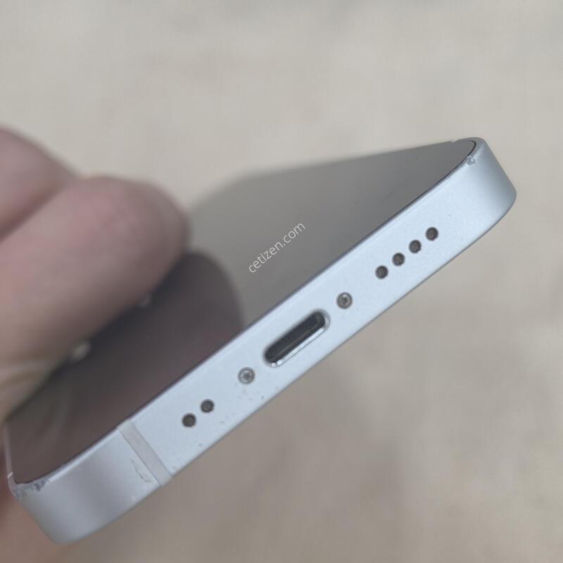 ������13�̴� 128 GB ȭ��Ʈ