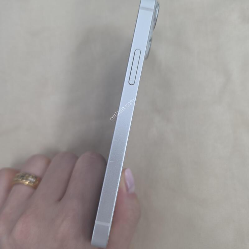 ������13�̴� 128 GB ȭ��Ʈ