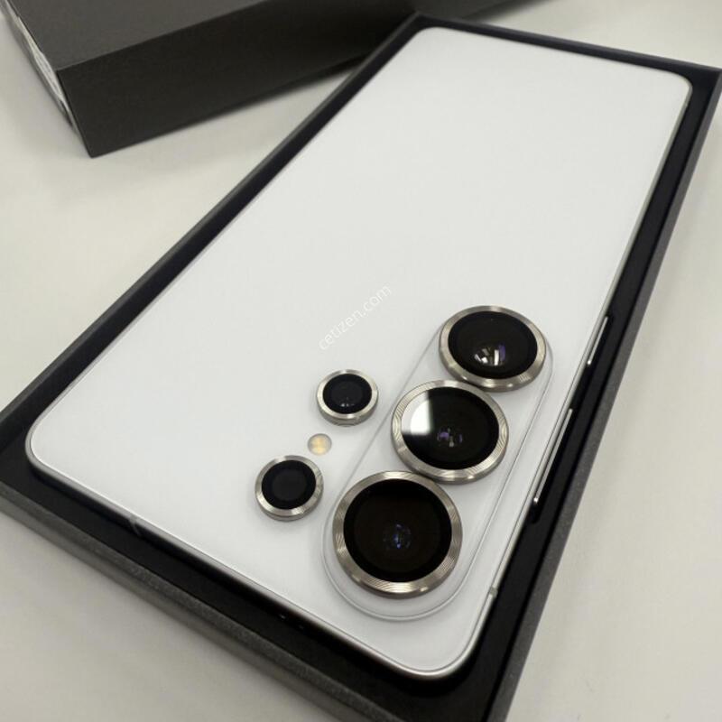������S26��Ʈ�� 256GB �ڽ��� �Ǹ��մϴ�.