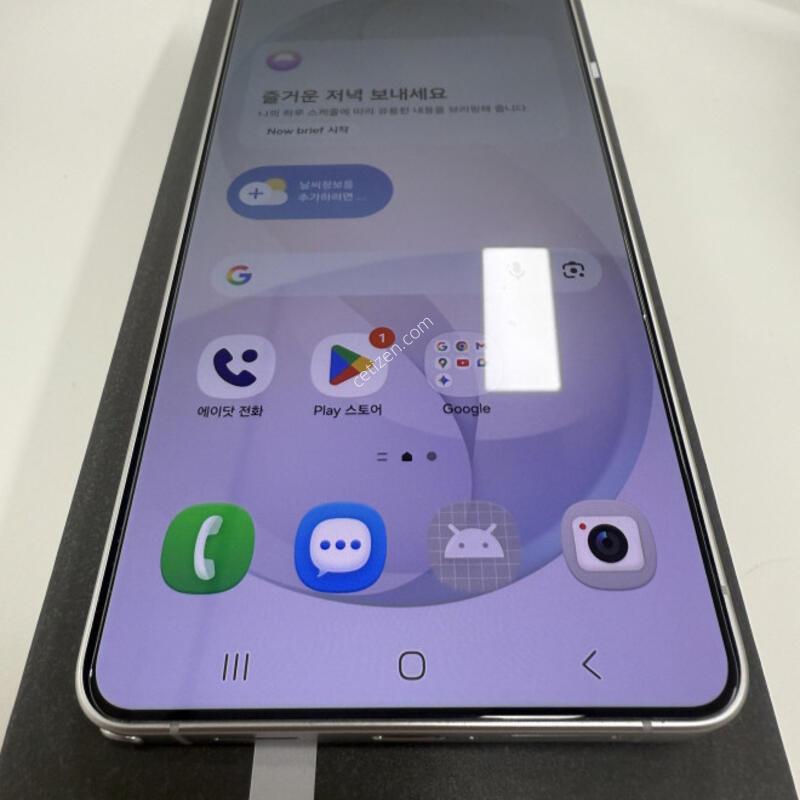 ������S26��Ʈ�� 256GB �ڽ��� �Ǹ��մϴ�.