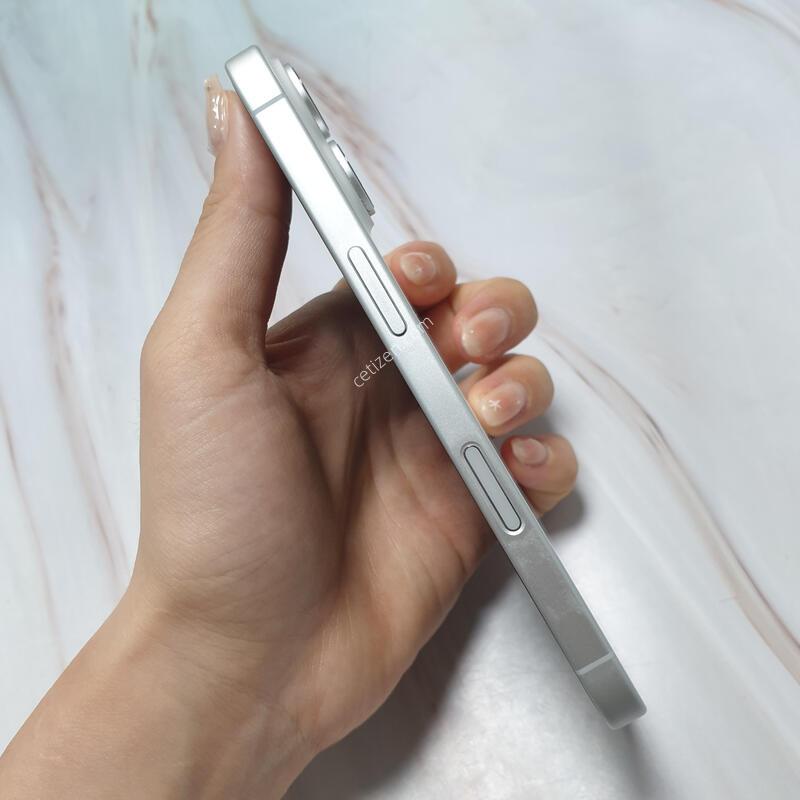 ������16 ȭ��Ʈ 128G A�� �Ǹ��մϴ�