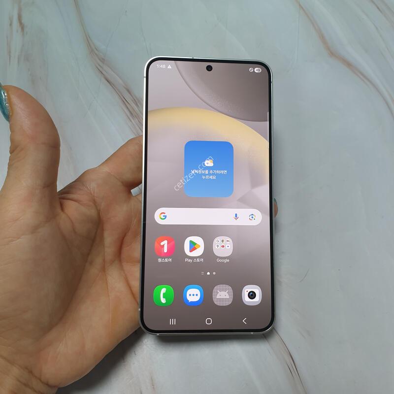 LG ������ S24 �׷��� 256G S�� �Ǹ��մϴ�