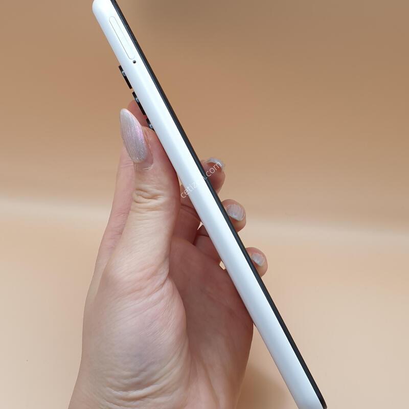������ ���̵�6 (A136) ȭ��Ʈ 128�Ⱑ �Ǹ��մϴ�