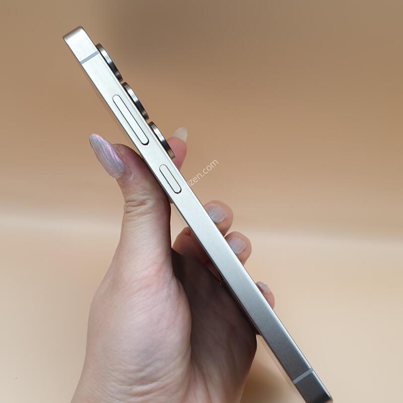 ������S25��Ʈ�� ƼŸ������ 256�Ⱑ S�� �Ǹ��մϴ�-S938