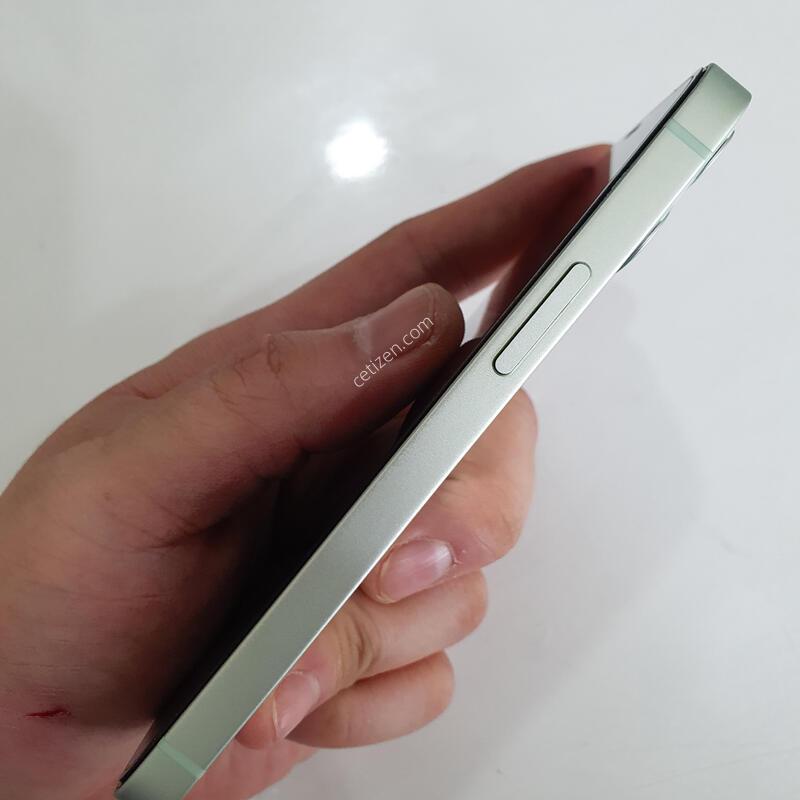 ������12�̴�128G ���ܻ� ������ ������ �߰��� �����
