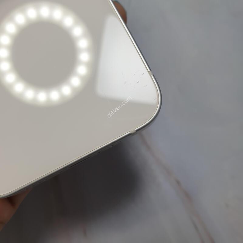 ������ 12�̴� ȭ��Ʈ 128G ������ �Ǹ��մϴ�
