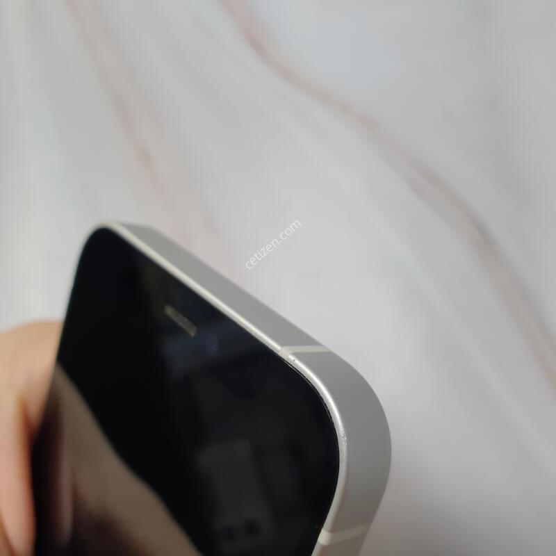 ������ 12�̴� ȭ��Ʈ 128G ������ �Ǹ��մϴ�