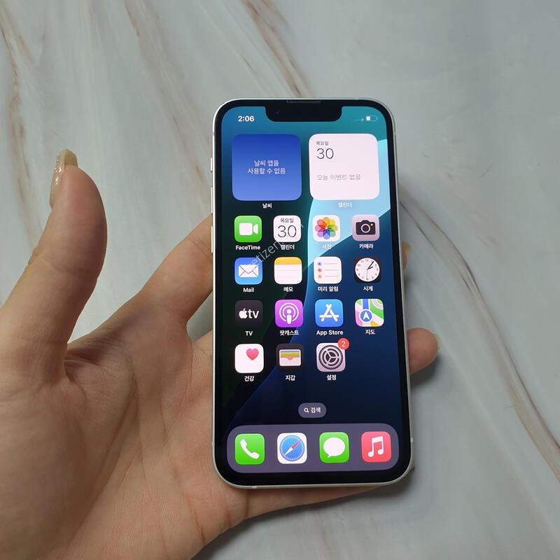 ������13�̴� ȭ��Ʈ 128G ������ �Ǹ��մϴ�