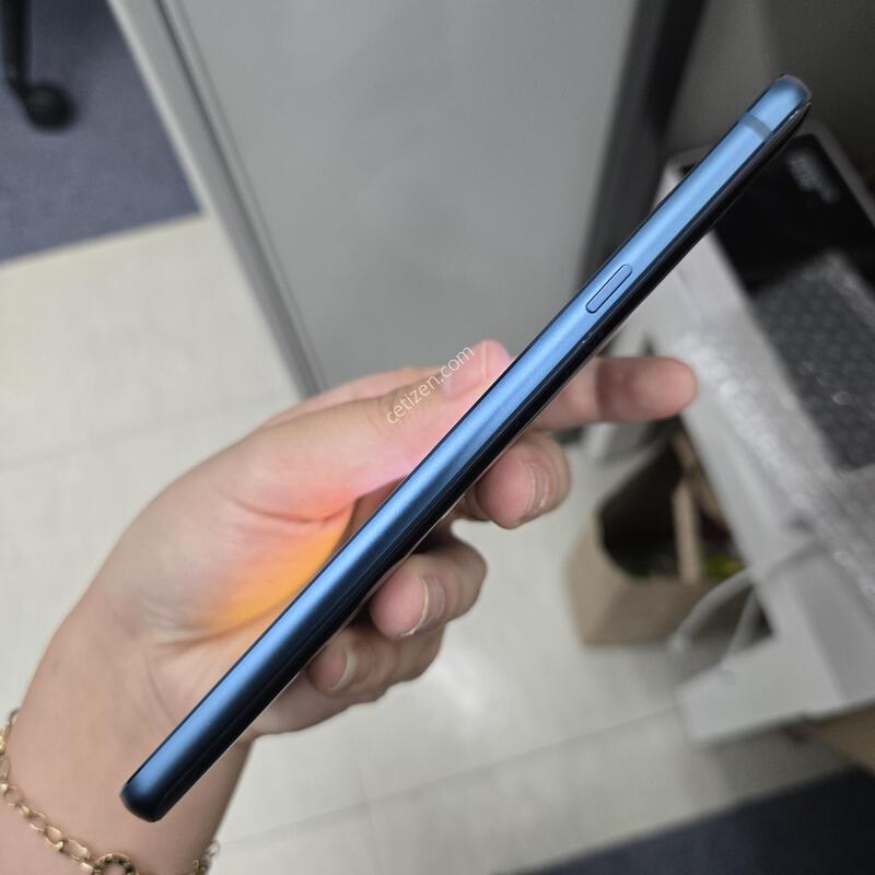 LG Q8 2018 ���� 64GB ��O �����������ܻ� ��������