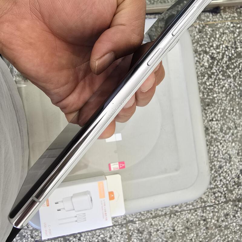 U+ S22��Ʈ��(S908) 256G ȭ��Ʈ���� ����� �˴ϴ�