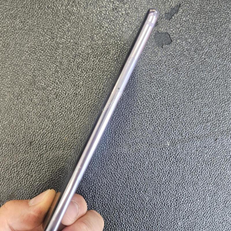 ������ ����V30S �������� �ܸ��� �߰���