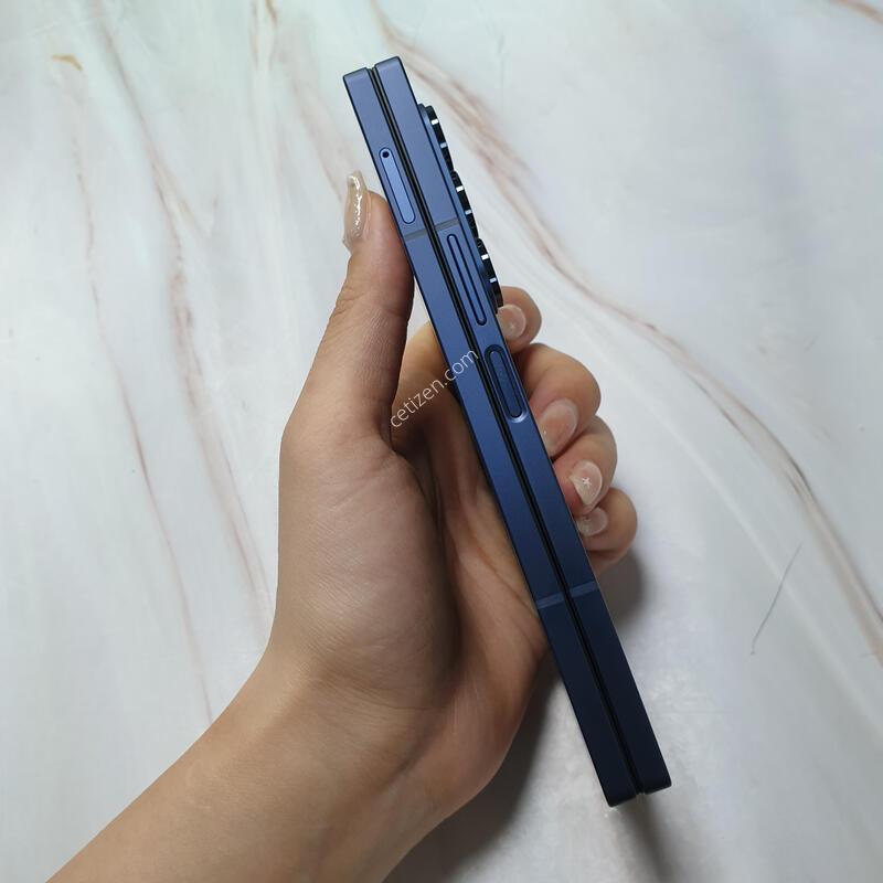 SK ������ Z����6 5G ���� 256G S�� �Ǹ��մϴ�