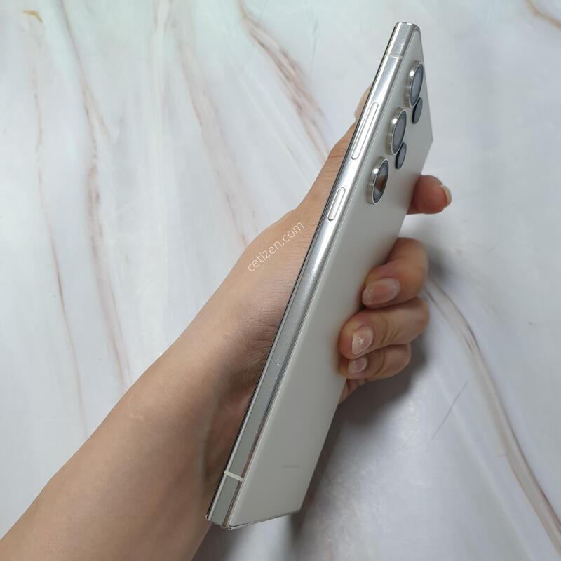 SK ������ S23��Ʈ�� 5G ũ�� 256G ������ �Ǹ��մϴ�