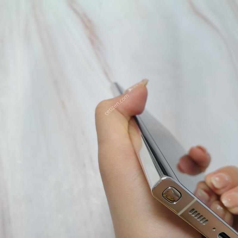 SK ������ S23��Ʈ�� 5G ũ�� 256G ������ �Ǹ��մϴ�