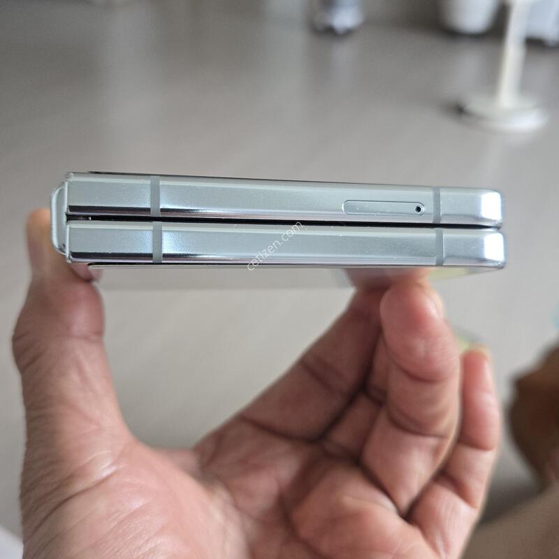 Z�ø�5 256GB