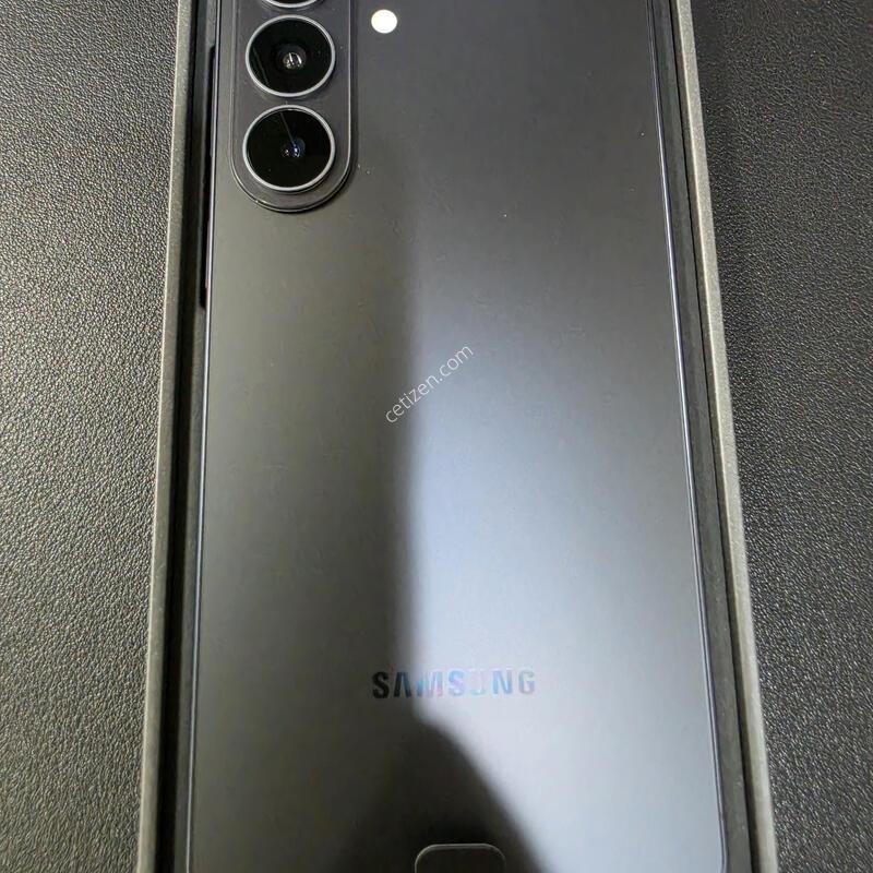������ s26 �÷��� 512GB ���� �ڱ��� �ܼ�����