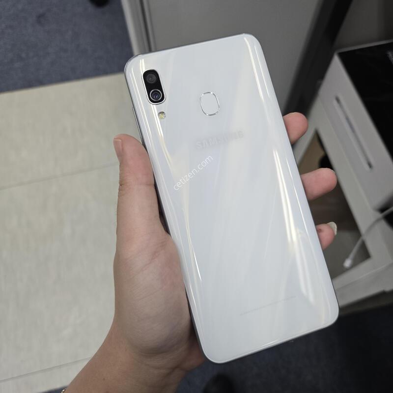 ������ A30 ȭ��Ʈ 32GB �ܰ�SS��