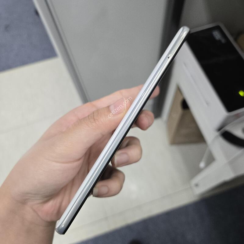 ������ A30 ȭ��Ʈ 32GB �ܰ�SS��