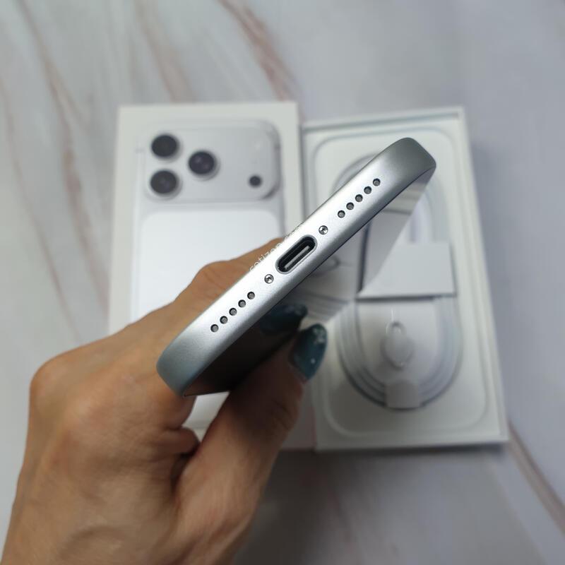 ������17���� �ǹ� 256G ����ǰ �̻�� S�� Ǯ�ڽ�-���͸�100%