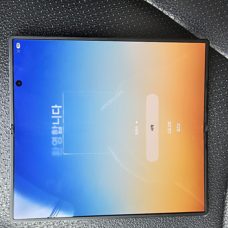 Z����