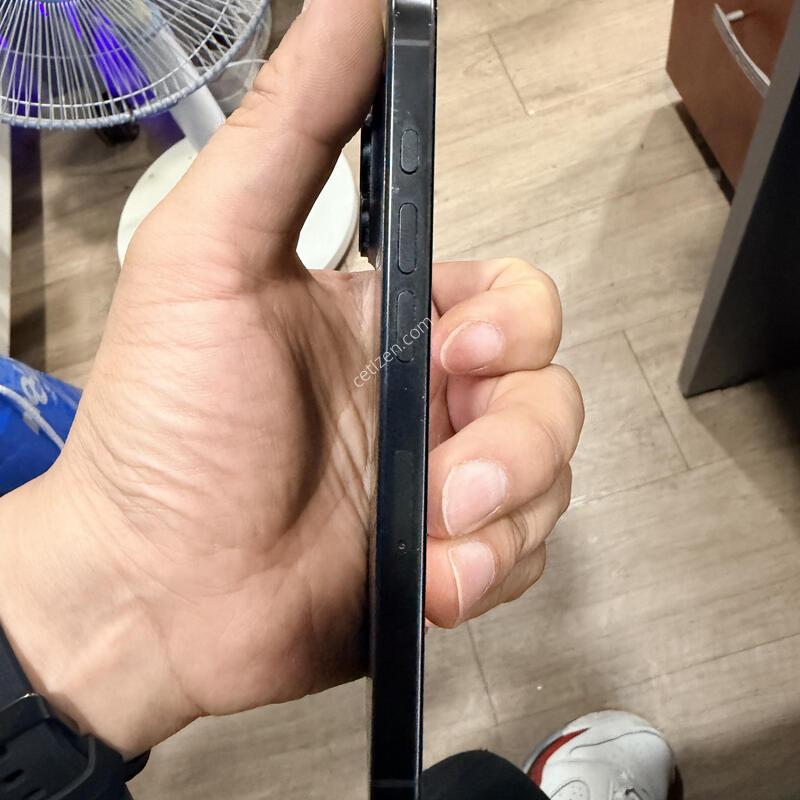 ������ 16PRO 256 ���� ƼŸ��