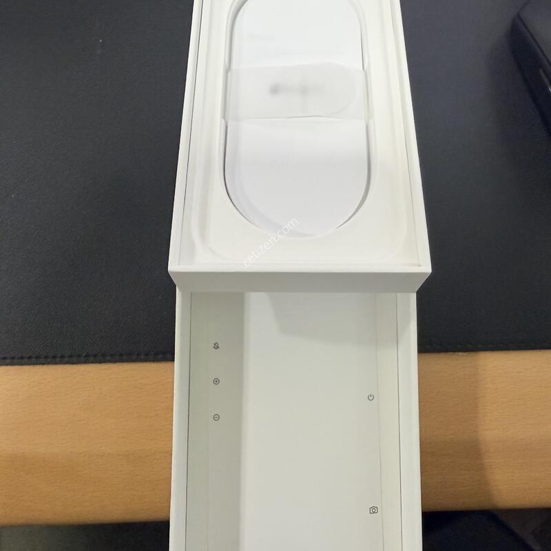 ������ 16PRO 256 ���� ƼŸ��
