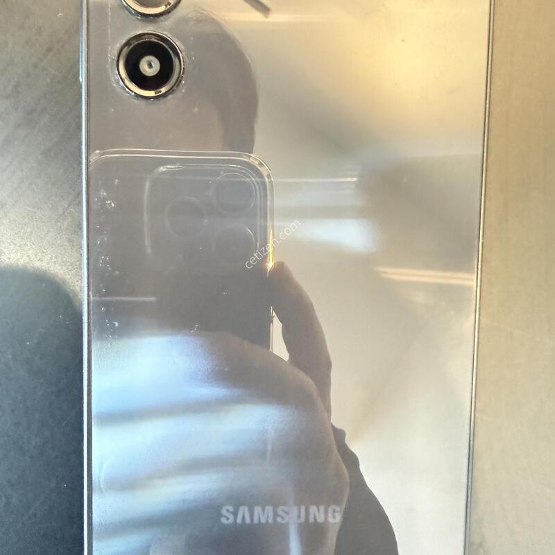 SKT ������A24 ����A�� �Ǹ�