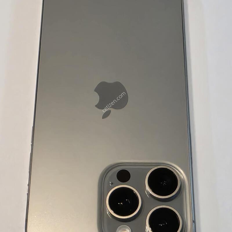 ������ 15 ���θƽ� 512G ���߷�ƼŸ�� �Ǹ��մϴ�.