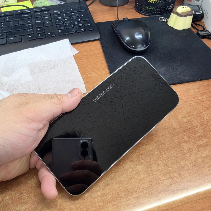 ������ 16���θƽ� ȭ��Ʈ 256G Ǯ�ڽ� �Ǹ��մϴ�. (������ 27�� 1��)