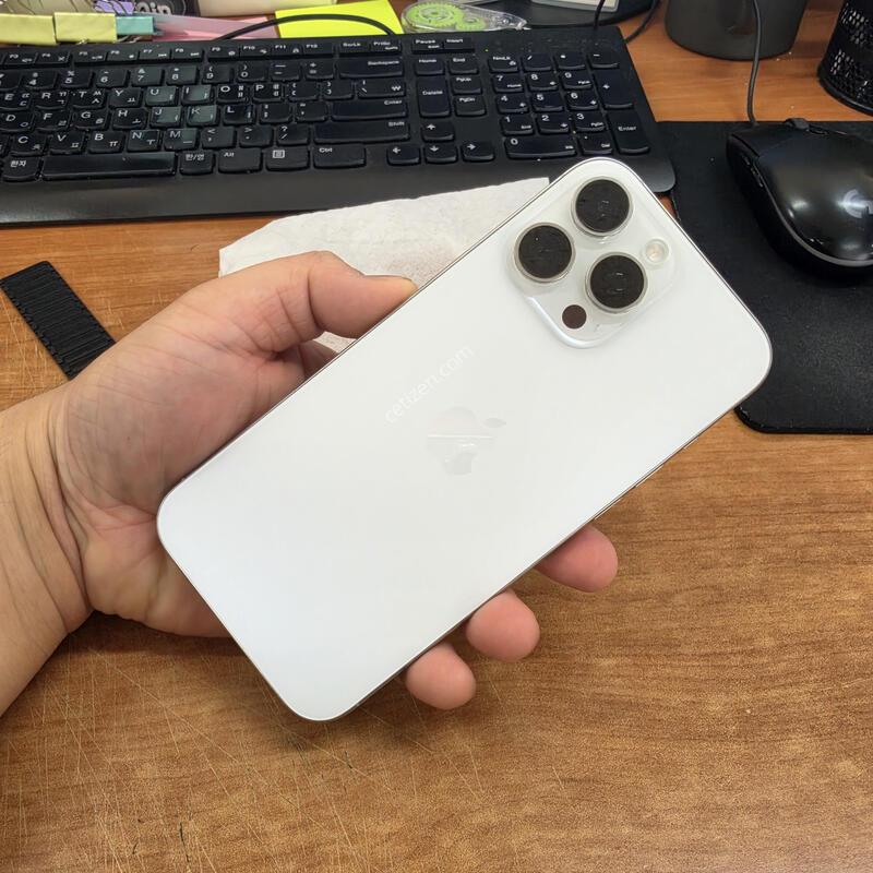 ������ 16���θƽ� ȭ��Ʈ 256G Ǯ�ڽ� �Ǹ��մϴ�. (������ 27�� 1��)