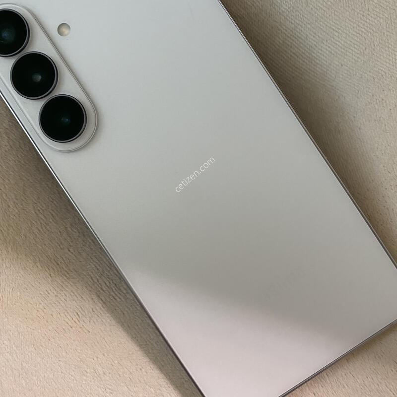 ������ S26+ ȭ��Ʈ