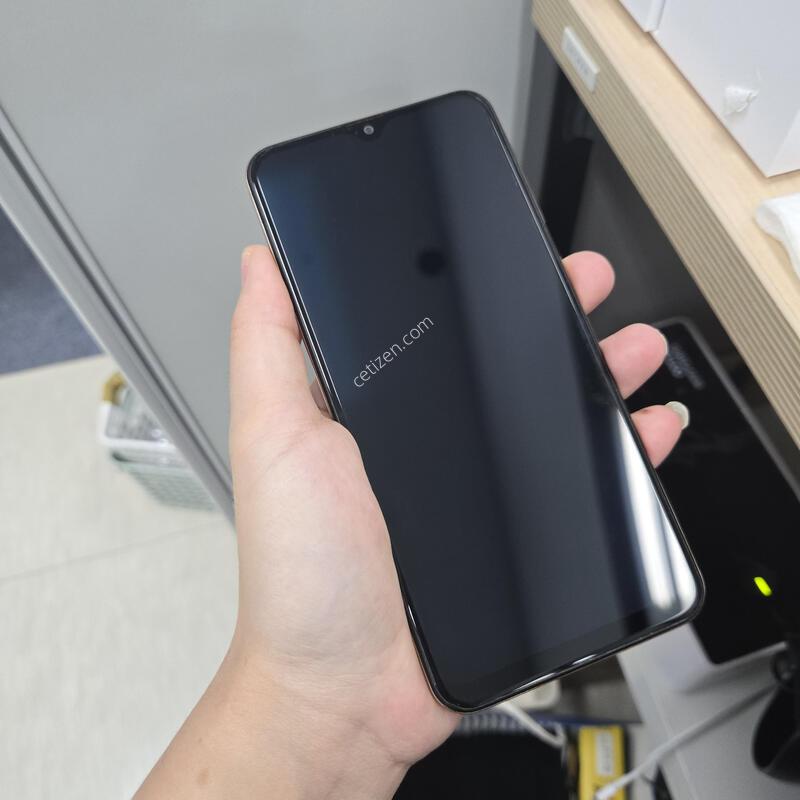 ������ ���̵�4 ��� 32GB �ܻ��� ������ �����Ǹ�