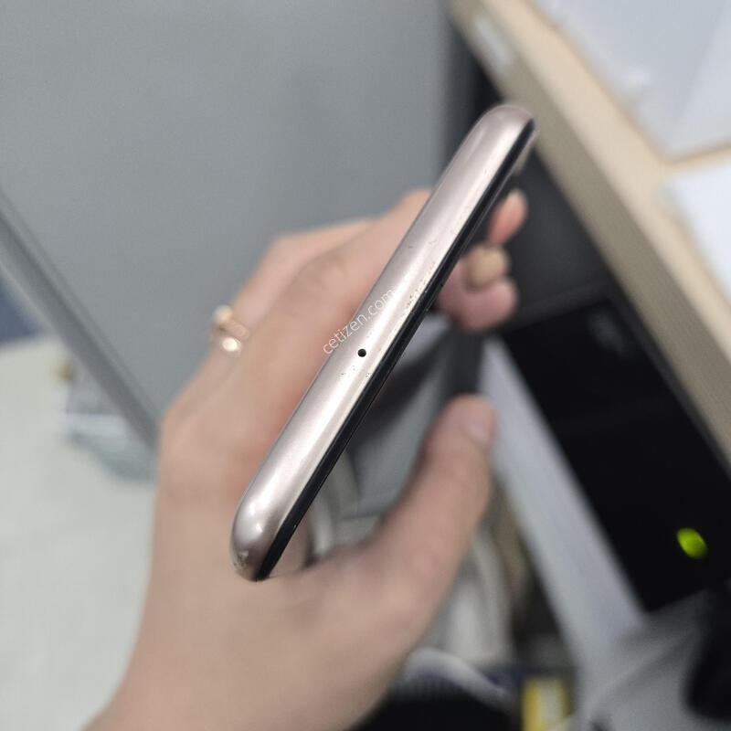 ������ ���̵�4 ��� 32GB �ܻ��� ������ �����Ǹ�