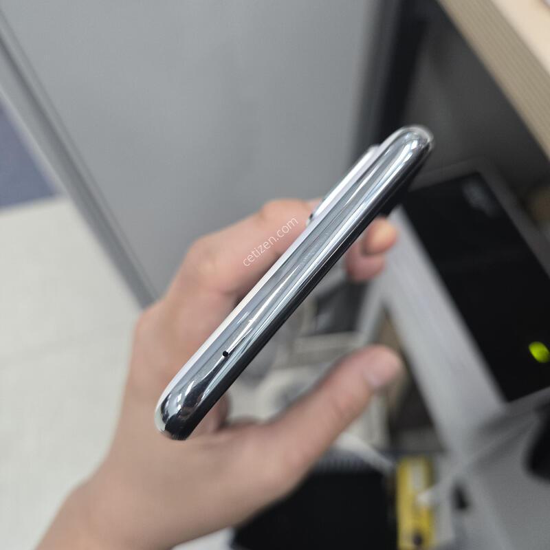 LG Q52 ȭ��Ʈ 64GB �ܰ����� ������ ������ �ܸŹ�