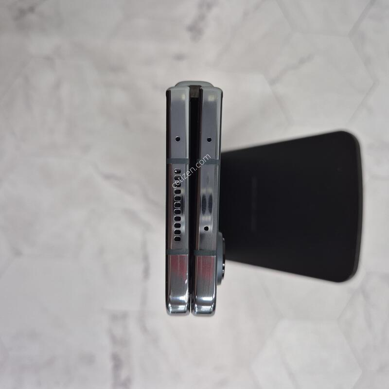 ������Z����4 �׷��� 512GB