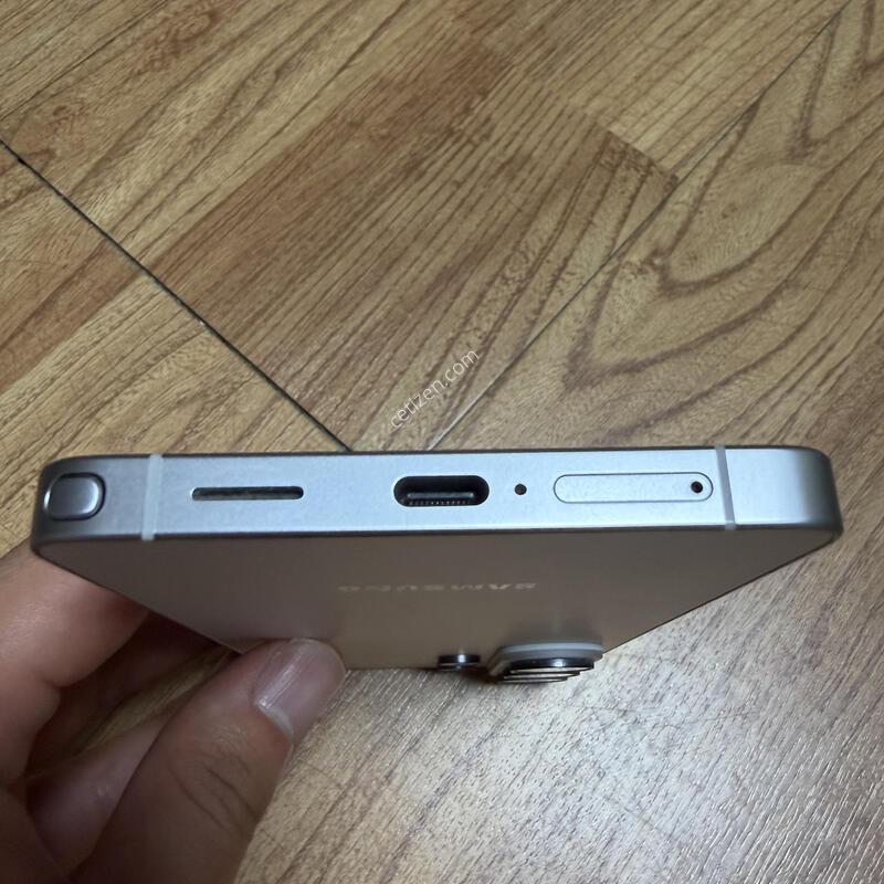 ������ S26��Ʈ�� ȭ��Ʈ 1TB �Ǹ��մϴ�.