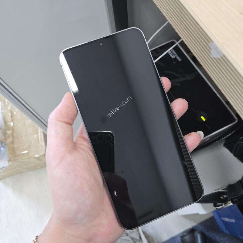�������⽺ ���ܻ�!25��1������  ������ S24+ ���� 256GB