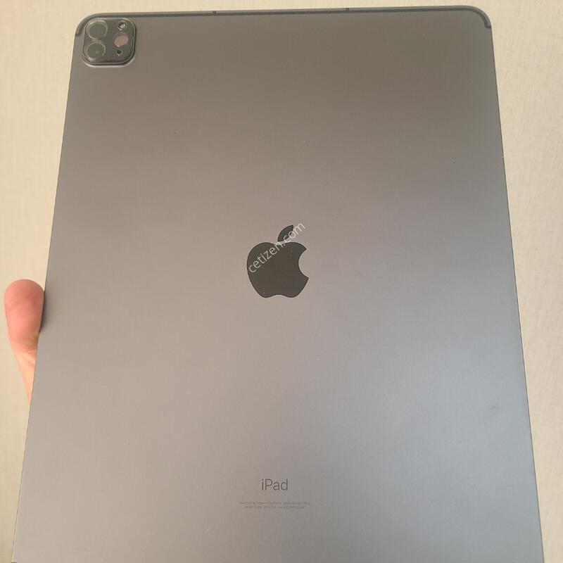 �����е����� 12.9 5���� 1TB ���귯 �Ǹ��մϴ�