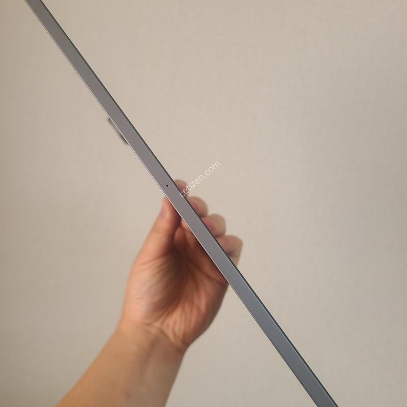 �����е����� 12.9 5���� 1TB ���귯 �Ǹ��մϴ�