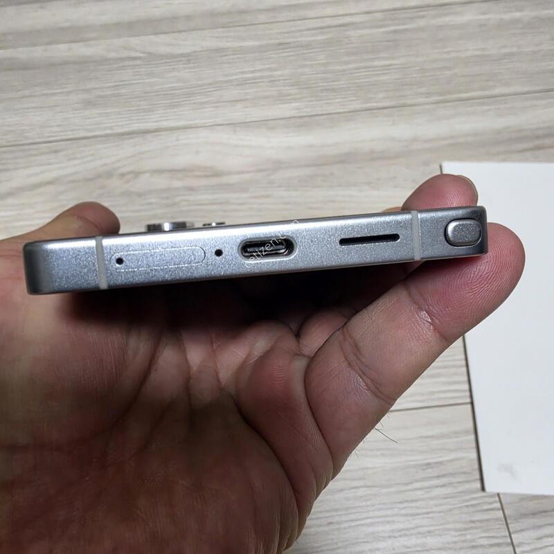 ������s25��Ʈ�� 512G