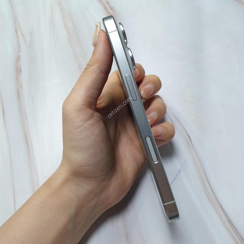 ������16���� ȭ��ƮƼŸ�� 128G ������ �Ǹ��մϴ�